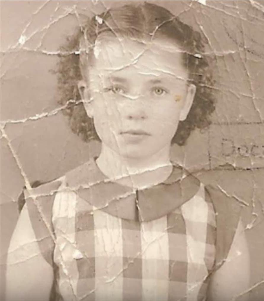 AI Photo Restoration